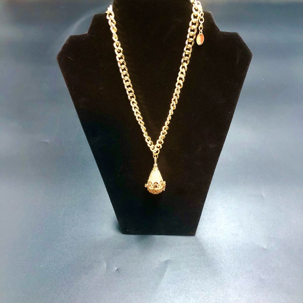 Gold Minimalist Necklace with Pendant and Polished Finish